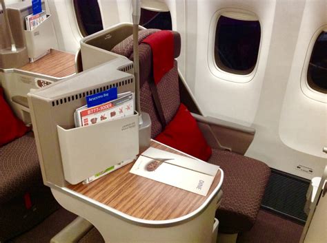 Review: Garuda Indonesia 777.